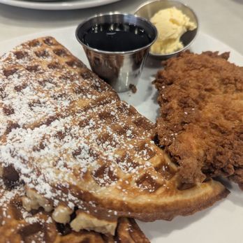 Truett's Grill - Chicken and waffles - New American Near Me - McDonough, Georgia