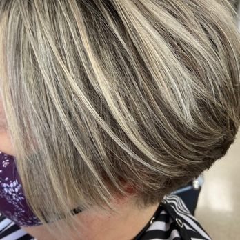 Bella Salon - Love this highlights with graduated haircut. - Hair Salons Near Me - Chesterfield, Missouri Bella Salon - Love this highlights with graduated haircut. - Hair Salons Near Me - Chesterfield, Missouri