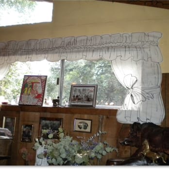 Cachagua General Store - Fancy window coverings - New American Near Me - Carmel Valley, California Cachagua General Store - Fancy window coverings - New American Near Me - Carmel Valley, California