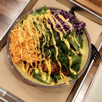 Chi'Lantro - Noodle bowl with spicy chicken - Korean Near Me - Austin, Texas