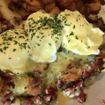 The Scratch Room - Corned Beef Hash Benedict - Breakfast & Brunch Near Me - Anaheim, California