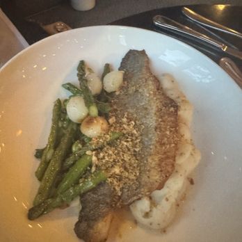 100 Steps Kitchen + Raw Bar - Seafood Near Me - Cranford, New Jersey