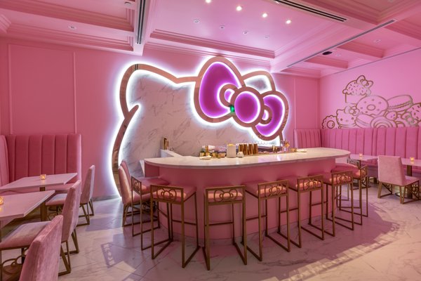Hello Kitty Café by null