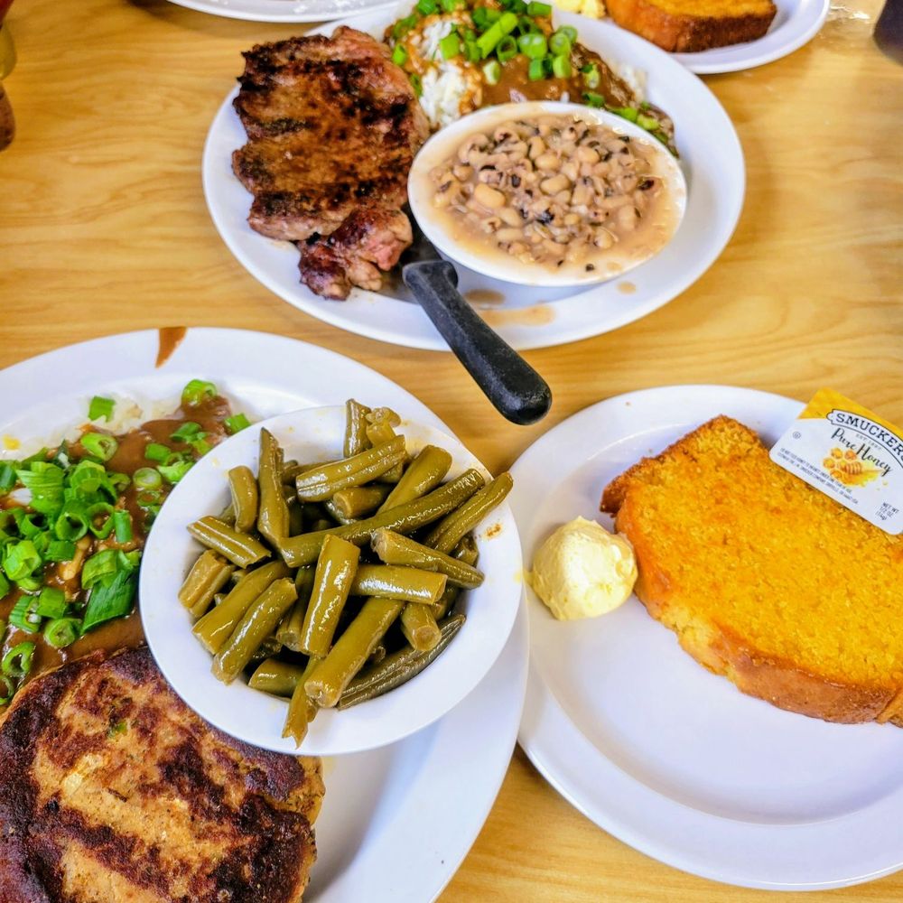 The Serving Spoon - Breakfast & Brunch Near Me - Inglewood, California