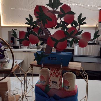Cha Redefine - Seasonal decorations - Tea Rooms Near Me - Costa Mesa, California