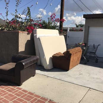 Villa Capri Apartments - Apartments Near Me - Lomita, California