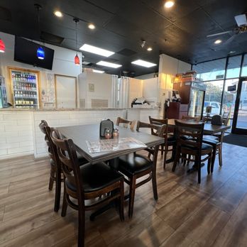 Bay Area Pizza - 6/20/24 Interior. - Pizza Near Me - Santa Clara, California Bay Area Pizza - 6/20/24 Interior. - Pizza Near Me - Santa Clara, California