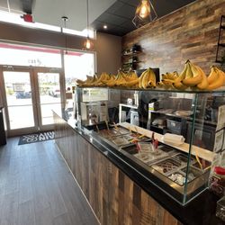 Grain and Berry - Riverview - Food area