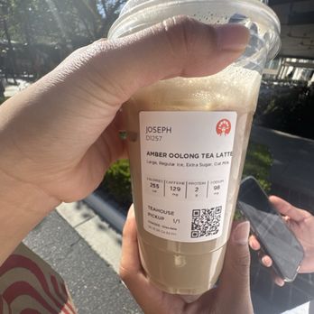 CHAGEE - Amber oolong tea latte - Coffee & Tea Near Me - Glendale, California CHAGEE - Amber oolong tea latte - Coffee & Tea Near Me - Glendale, California