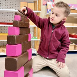 Growing Minds Montessori School - Building strong mathematical minds through hands on discovery