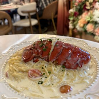 GIWA - Lobster pasta - rich, creamy... delicious!! - Breakfast & Brunch Near Me - Santa Clara, California GIWA - Lobster pasta - rich, creamy... delicious!! - Breakfast & Brunch Near Me - Santa Clara, California