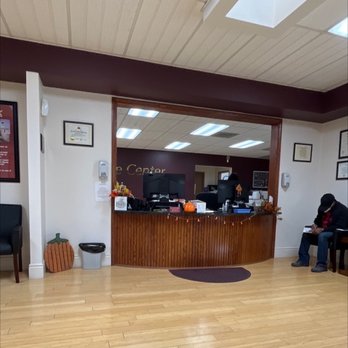 Sani Eye Center - Waiting room - Ophthalmologists Near Me - Templeton, California