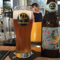Café des Artisans - Popular brewery near Yverdon-les-Bain making fantastic craft beer. Has a close relationship with the restaurant.