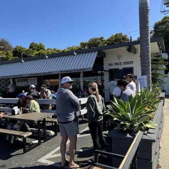 Beachin’ Biscuits - Line to order "out the door"... - Breakfast & Brunch Near Me - Pismo Beach, California