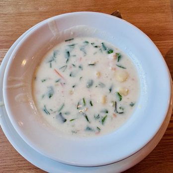 Olive Garden Italian Restaurant - Chicken and Gnocchi soup - Italian Near Me - Lawrence, Kansas