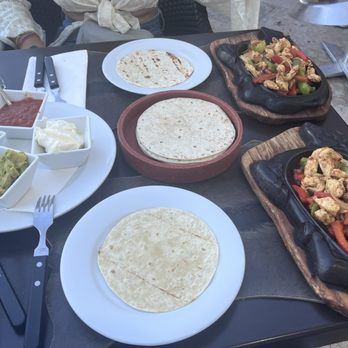 Buenos Aires Grill - Chicken Fajitas - Mexican Near Me - Sitges, B Buenos Aires Grill - Chicken Fajitas - Mexican Near Me - Sitges, B