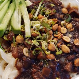 刀削面 Knife Cut Noodle with Black Bean Paste 刀削面 Knife Cut Noodle with Black Bean Paste