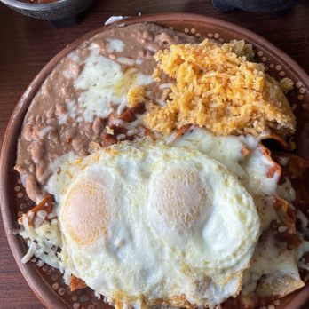 El Cantarito - Chilaquiles - Mexican Near Me - Placentia, California El Cantarito - Chilaquiles - Mexican Near Me - Placentia, California