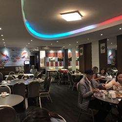 Eastwood Garden Peking Restaurant - Old local Chinese setting