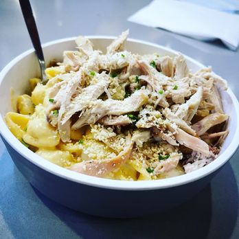 Smash Park Roseville - Mac & Cheese with Chicken - Pickleball Near Me - Roseville, Minnesota Smash Park Roseville - Mac & Cheese with Chicken - Pickleball Near Me - Roseville, Minnesota