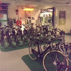 Amstel Fietspoint - De showroom met nieuwe fietsen.