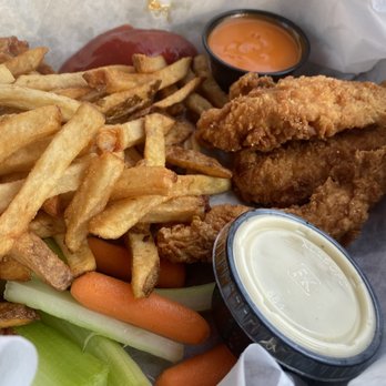 Taylor’s Tap and Grill - Fingers and fries - New American Near Me - Niagara Falls, New York