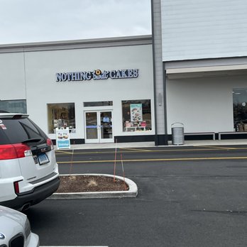 Nothing Bundt Cakes - Bakeries Near Me - West Hartford, Connecticut
