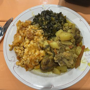Sassa Bienne Afro Caribbean Restaurant - Curry chicken, Mac & cheese, collard greens - Caribbean Near Me - Evesham, New Jersey