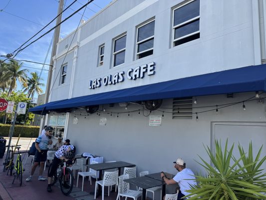 Las Olas Cafe by null