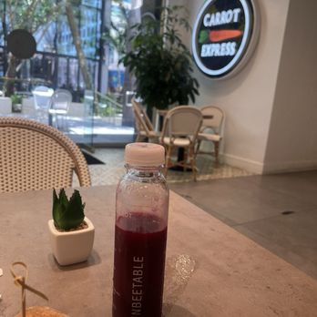 Carrot Express - Beet juice - Salad Near Me - Fort Lauderdale, Florida