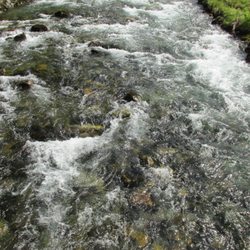 Fossevandring Geiranger - The mountains are very steep so the water gets moving really fast