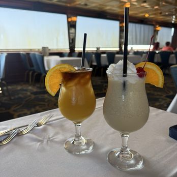 StarLite Sapphire - Mai Tai and Virgin Pina Colada - Boating Near Me - St. Petersburg, Florida StarLite Sapphire - Mai Tai and Virgin Pina Colada - Boating Near Me - St. Petersburg, Florida