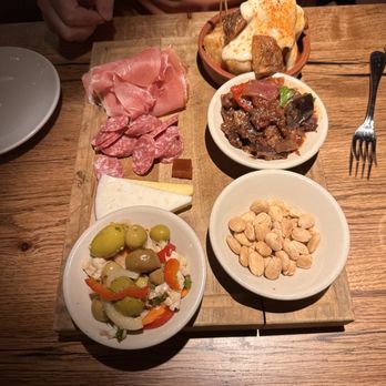 Barcelona Wine Bar - Spanish Near Me - Cambridge, Massachusetts Barcelona Wine Bar - Spanish Near Me - Cambridge, Massachusetts