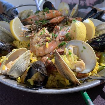Si Tapas - Paella de Mariscos / Seafood Paella - Spanish Near Me - Dallas, Texas Si Tapas - Paella de Mariscos / Seafood Paella - Spanish Near Me - Dallas, Texas