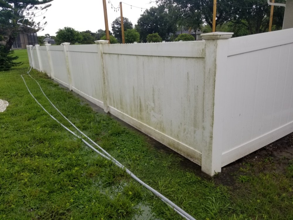 Slide of Paradise Soft Wash