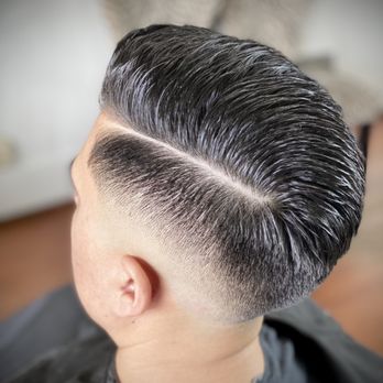 Exclusive Blends Hair Studio - Medium drop skin comb over - Men's Hair Salons Near Me - San Diego, California Exclusive Blends Hair Studio - Medium drop skin comb over - Men's Hair Salons Near Me - San Diego, California