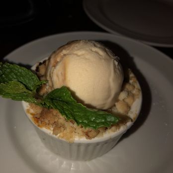 Yard House - Mini Peach Apple Cobbler - New American Near Me - Sacramento, California Yard House - Mini Peach Apple Cobbler - New American Near Me - Sacramento, California