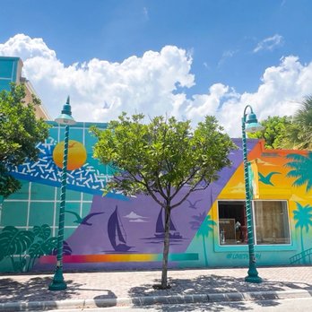 Pineapple Paradise - Public Art Near Me - Delray Beach, Florida Pineapple Paradise - Public Art Near Me - Delray Beach, Florida