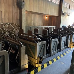 灰熊山極速礦車