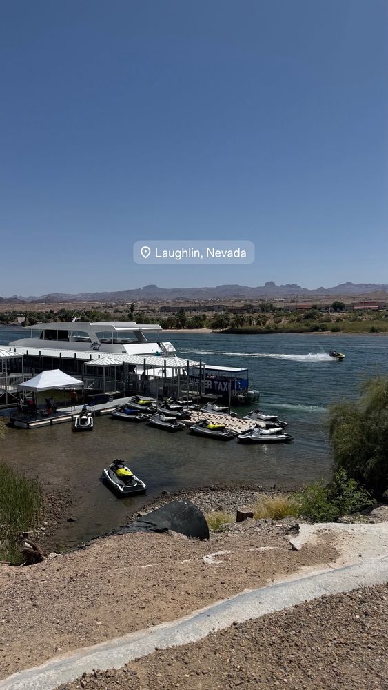 River Star Rentals Logo