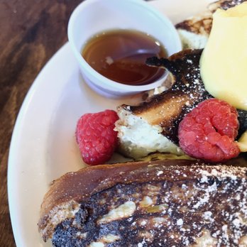 Pearl Moon - Brunch Is The Perfect Weeknd Meal: (Lemon Curd Ricotta-Stuffed French Toast) - Pancakes Near Me - Woodstock, New York