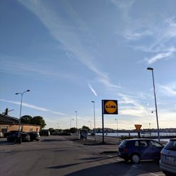 Lidl Sverige - Lidl is next to the waterway