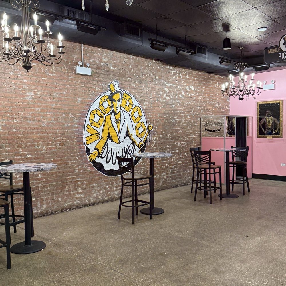 Voodoo Doughnut - Cute inside - Donuts Near Me - Chicago, Illinois