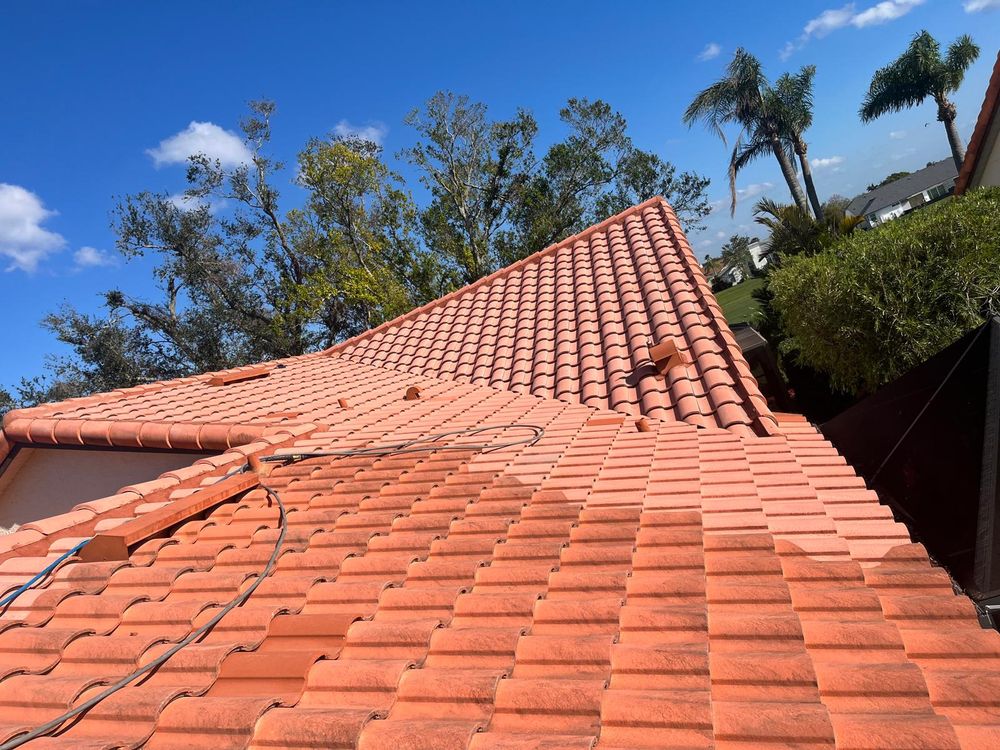 Slide of Cruz Roofing Repair