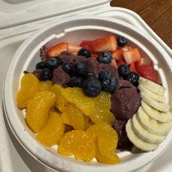 Waikiki Shopping Plaza - Looking for an acai bowl? Check out Waffle and Berry for warm waffles with freshest berries and acai bowls.