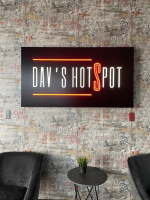 Dav’s Hotspot Restaurant + Lounge by null