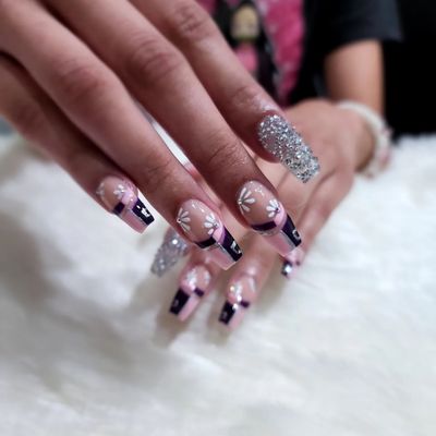 Nailz With Style