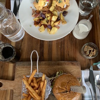 Lapisara Eatery - Laab Burger and Fried chicken Benedict Eggs - Breakfast & Brunch Near Me - San Francisco, California Lapisara Eatery - Laab Burger and Fried chicken Benedict Eggs - Breakfast & Brunch Near Me - San Francisco, California