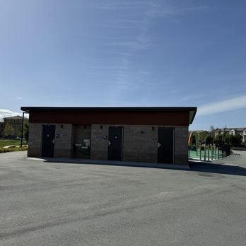 Delano Manongs Park - Bathroom - Dog Parks Near Me - Milpitas, California