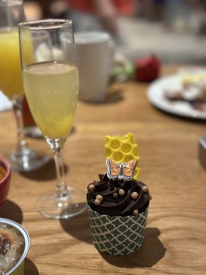 Bacchanal Buffet by null